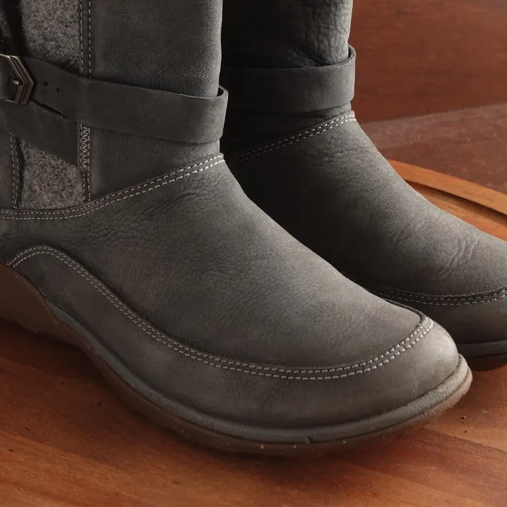 Chaco‎ Boots WMS SZ 7 Gray Hopi Leather Pull On Waterproof Outdoor Casual Winter